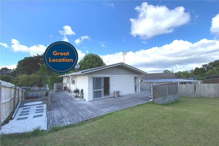 Photo of property in 36 Lavery Place, Sunnynook, Auckland, 0632