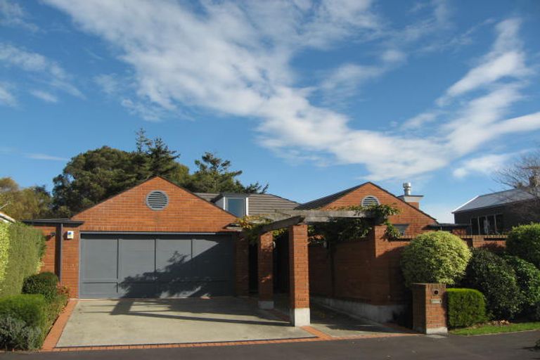 Photo of property in 33 Thornycroft Street, Fendalton, Christchurch, 8052