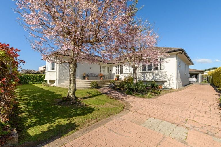 Photo of property in 462 Devonport Road, Tauranga South, Tauranga, 3112