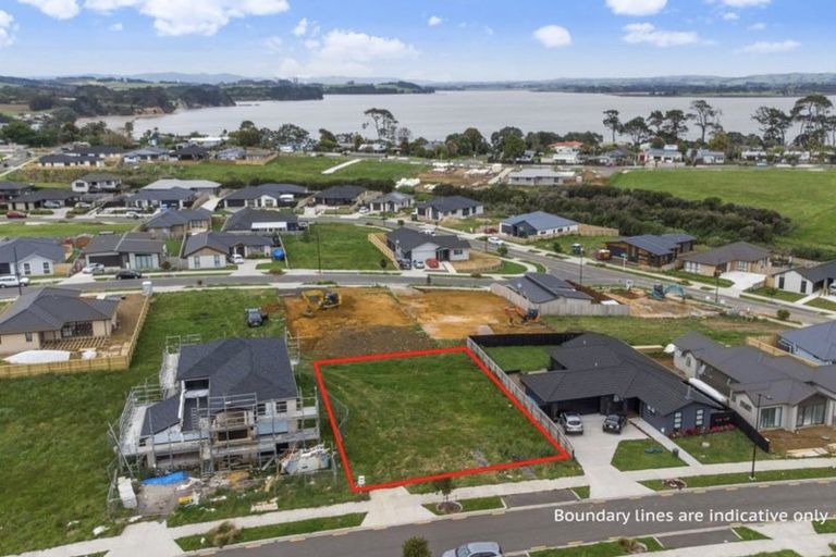 Photo of property in 9 Okohaka Avenue, Glenbrook, 2681