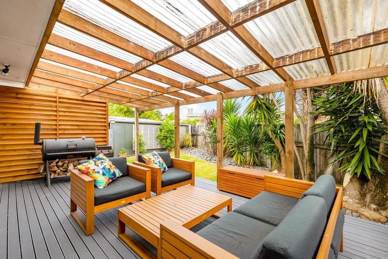 Photo of property in 39 Wharf Road, Te Atatu Peninsula, Auckland, 0610