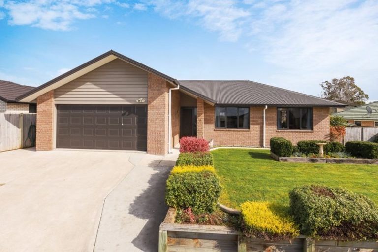 Photo of property in 10 Ruske Place, Grandview Heights, Hamilton, 3200