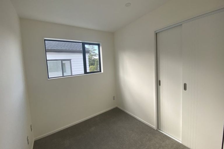 Photo of property in 37d Allington Road, Massey, Auckland, 0614