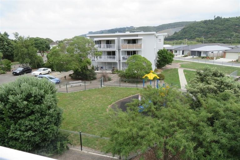 Photo of property in 95 Farmer Crescent, Taita, Lower Hutt, 5011