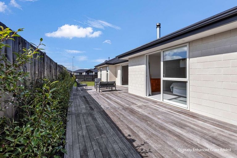 Photo of property in 1 Corsica Court, Fitzherbert, Palmerston North, 4410