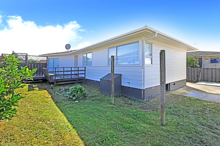 Photo of property in 30 Sharland Avenue, Manurewa, Auckland, 2102