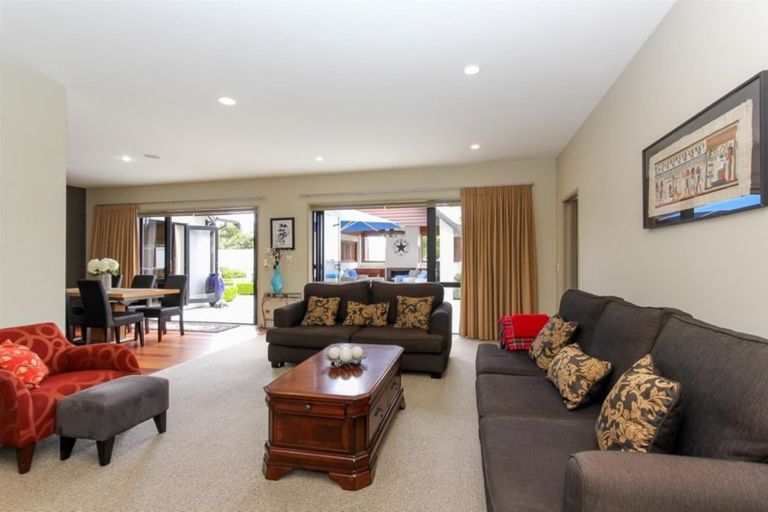 Photo of property in 61 Shelter Grove, Frankleigh Park, New Plymouth, 4310