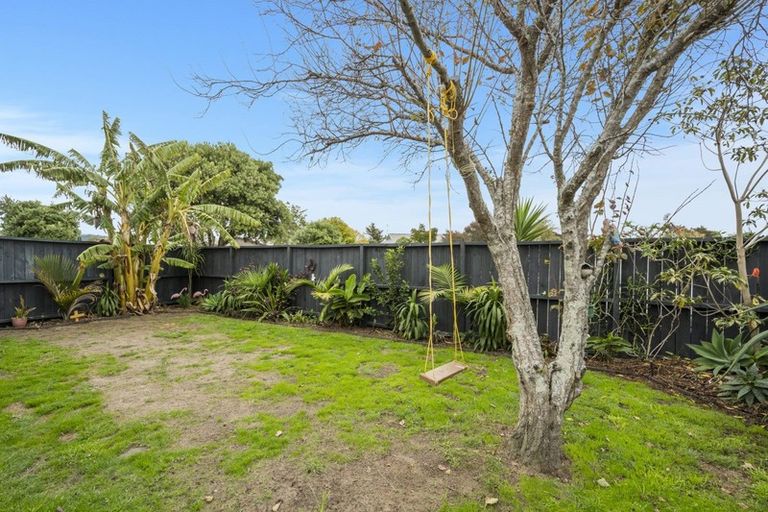 Photo of property in 6b Belray Place, Papamoa Beach, Papamoa, 3118