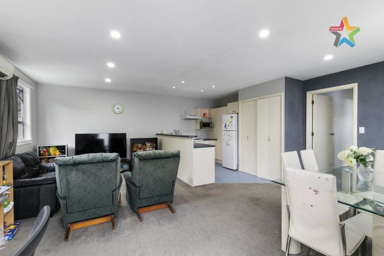 Photo of property in 1a Waldie Grove, Avalon, Lower Hutt, 5011