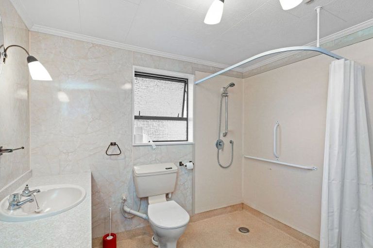 Photo of property in 21 Hartley Street, Foxton Beach, Foxton, 4815