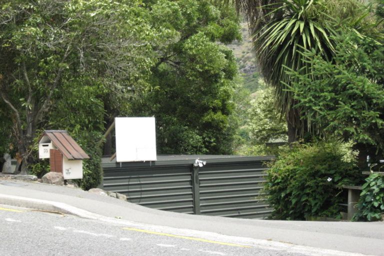Photo of property in 20 Evans Pass Road, Sumner, Christchurch, 8081