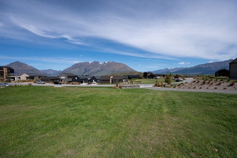 Photo of property in 15 Hackett Road, Jacks Point, Queenstown, 9371