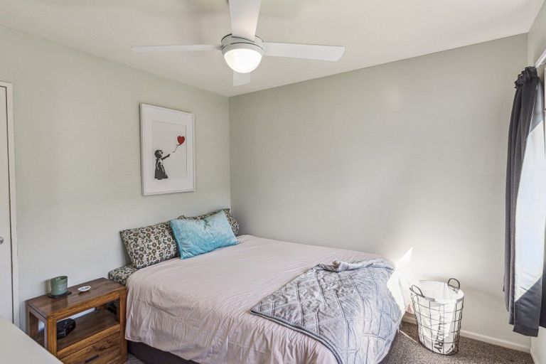 Photo of property in 8 Millennium Hill, Paraparaumu, 5032