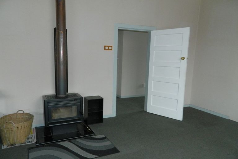 Photo of property in 111 Morton Street, Strathern, Invercargill, 9812