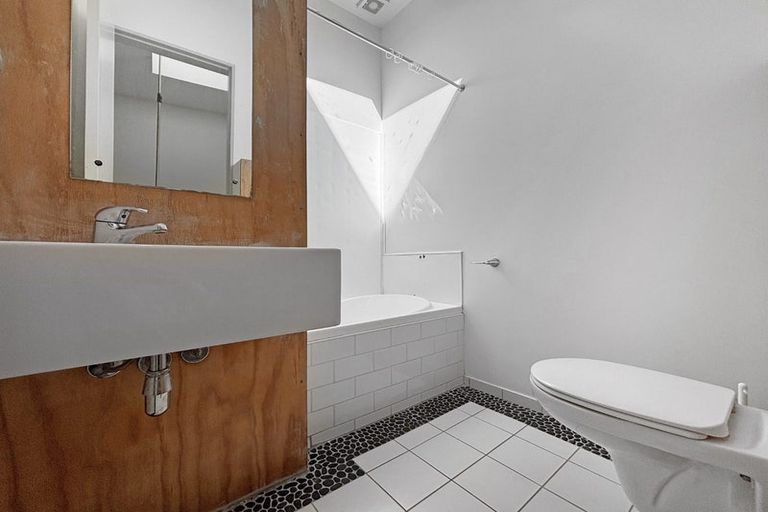 Photo of property in 15/185 Tasman Street, Mount Cook, Wellington, 6021