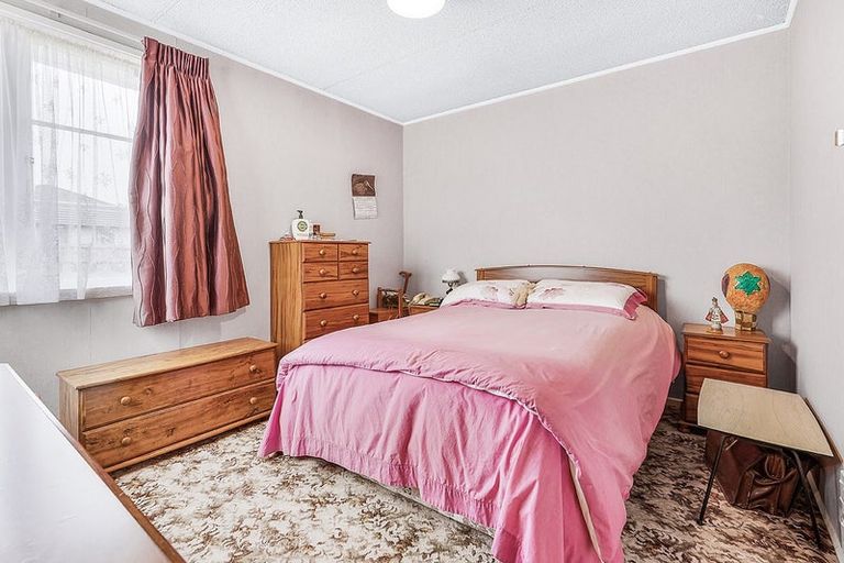 Photo of property in 22 Paul Crescent, Fairfield, Hamilton, 3214