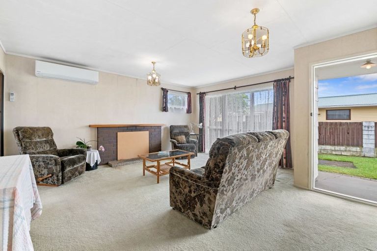 Photo of property in 30 Browning Crescent, Owhata, Rotorua, 3010