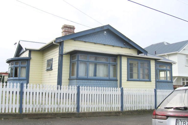 Photo of property in 6 Wha Street, Lyall Bay, Wellington, 6022