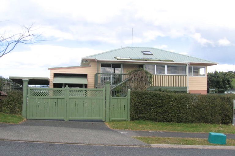 Photo of property in 127 Bruce Wallace Place, Whangamata, 3620