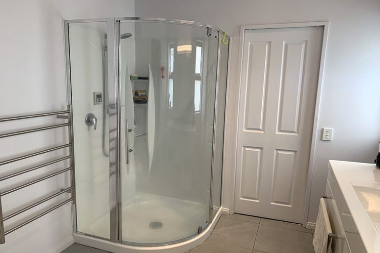 Photo of property in 6 Kaimai Place, Aotea, Porirua, 5024