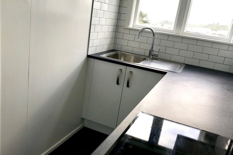 Photo of property in 50 Townsend Road, Miramar, Wellington, 6022