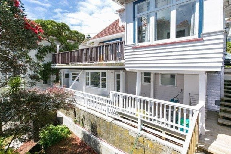 Photo of property in 35 Raroa Road, Kelburn, Wellington, 6012