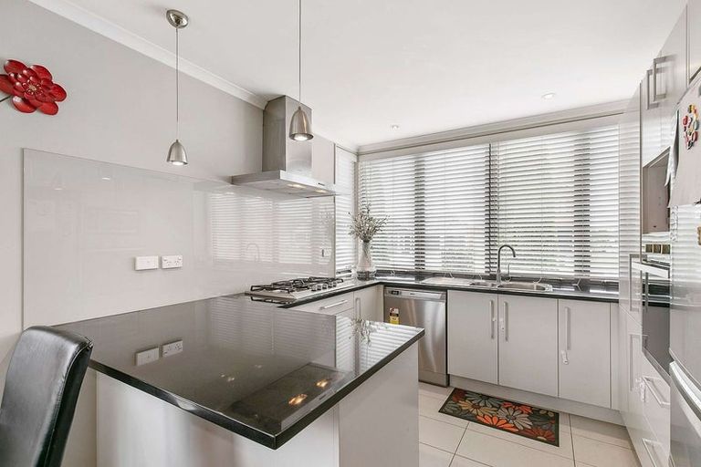 Photo of property in 26 Tarapiroe Avenue, Takanini, 2112