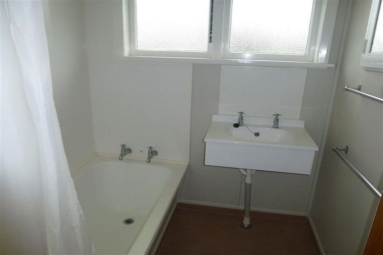 Photo of property in 73 Taumaihi Street, Bulls, 4818