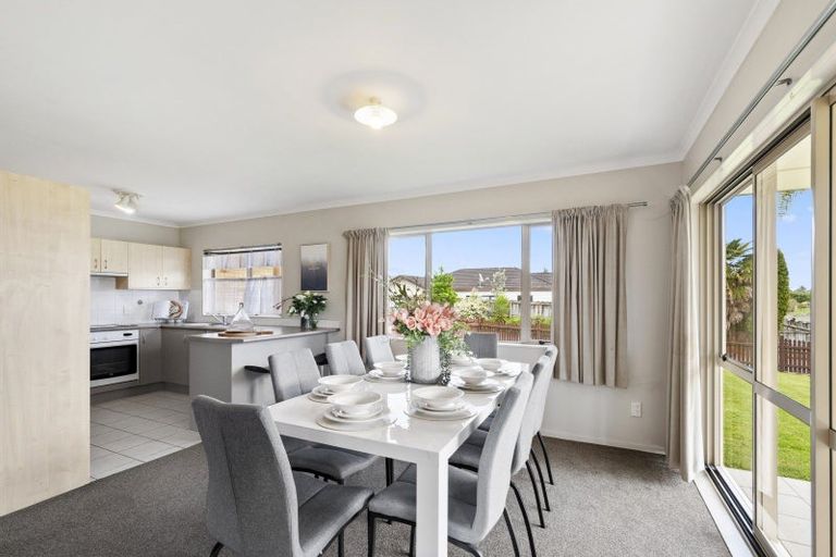 Photo of property in 37 Milson Drive, Papakura, 2110