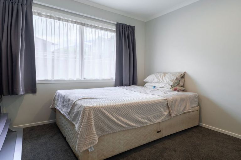 Photo of property in 16a Utauta Street, Waikanae, 5036