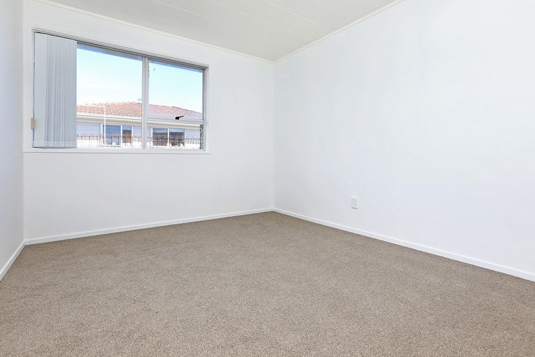 Photo of property in 30 Sharland Avenue, Manurewa, Auckland, 2102