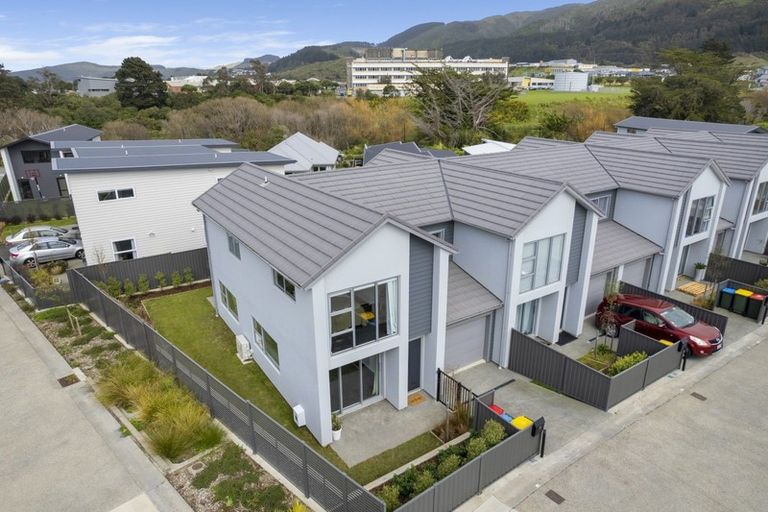 Photo of property in 10 Tieke Lane, Kenepuru, Porirua, 5022