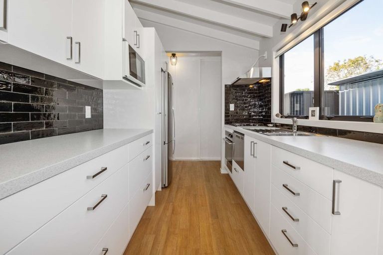 Photo of property in 2/832 Cook Place, Raureka, Hastings, 4120