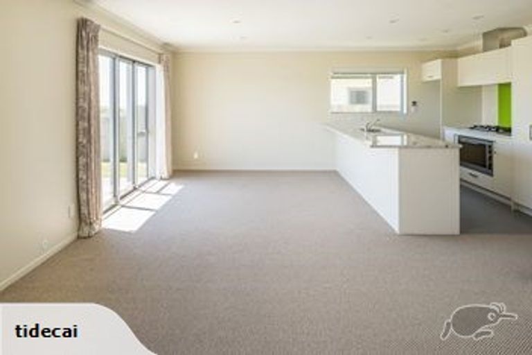 Photo of property in 223 Mark Avenue, Grenada Village, Wellington, 6037