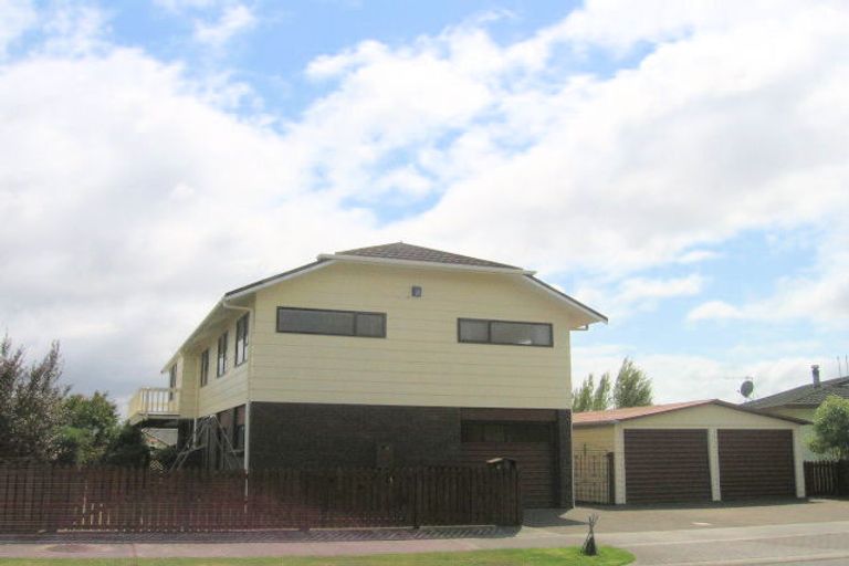 Photo of property in 2 Kempton Place, Richmond Heights, Taupo, 3330