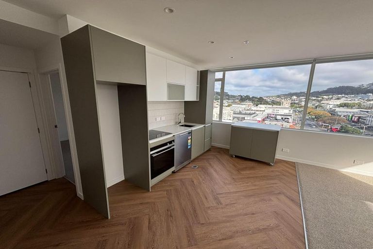 Photo of property in 702/32 Kent Terrace, Mount Victoria, Wellington, 6011