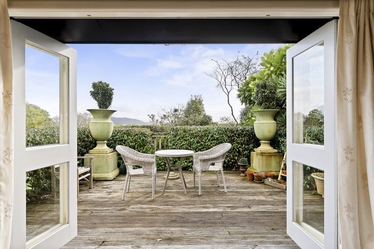 Photo of property in 22 Huia Street, Waikanae, 5036