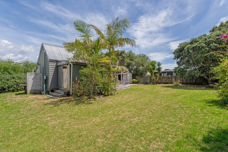 Photo of property in 662 Matarangi Drive, Matarangi, Whitianga, 3592