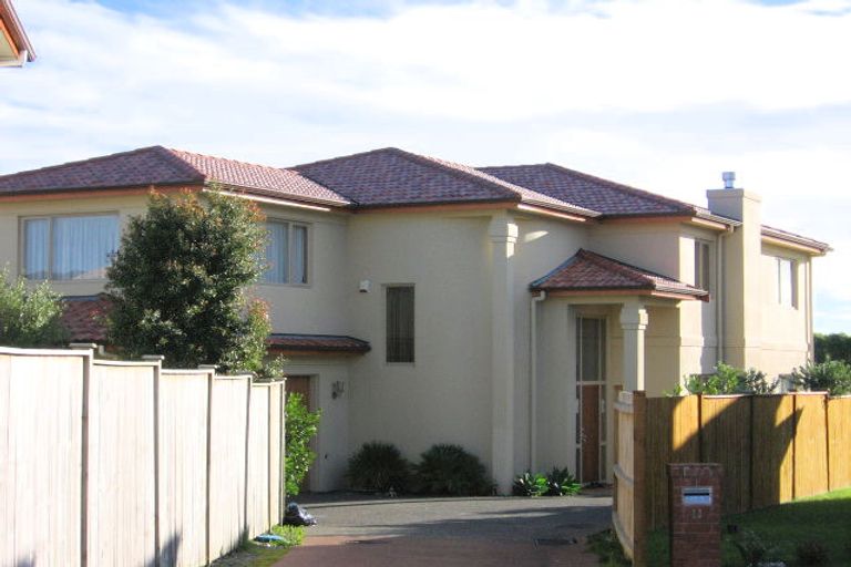 Photo of property in 13 Kaseng Place, East Tamaki Heights, Auckland, 2016