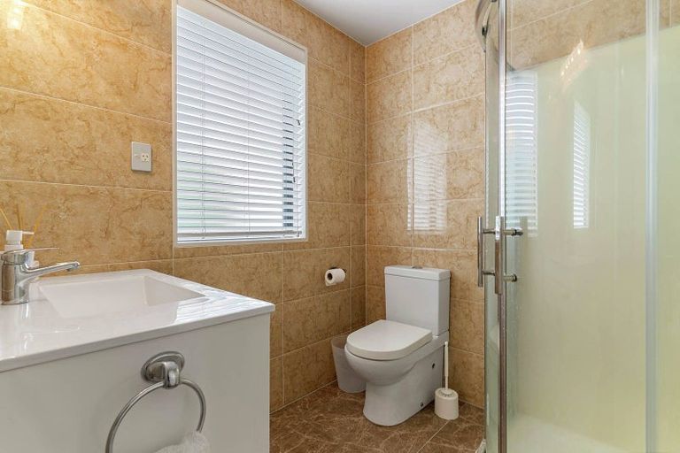 Photo of property in 386 Ormiston Road, Flat Bush, Auckland, 2019