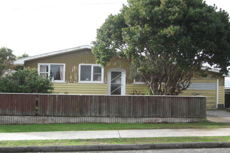 Photo of property in 6 Kaka Road, Raumati Beach, Paraparaumu, 5032