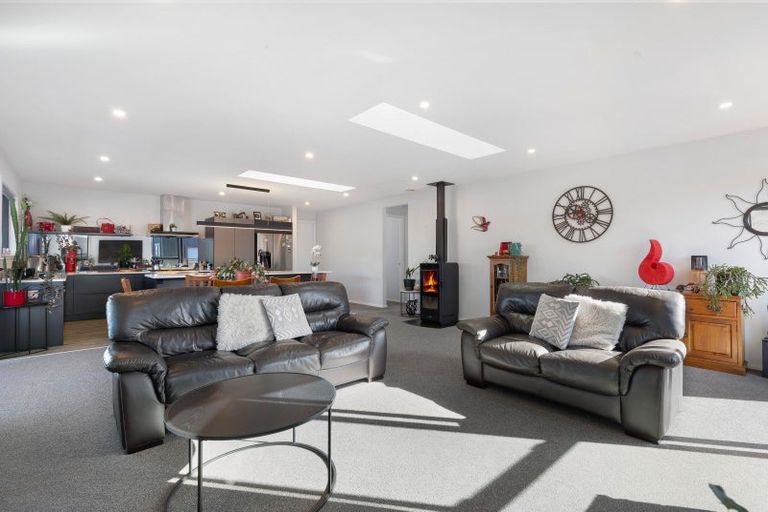 Photo of property in 45 Stratford Drive, Mount Pisa, Cromwell, 9383