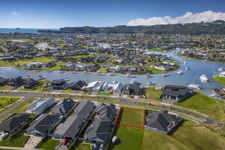 Photo of property in 34 Awatea Drive, Whitianga, 3510