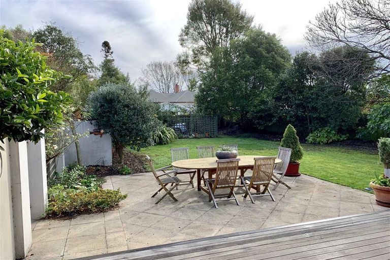 Photo of property in 14 Aylmer Street, Somerfield, Christchurch, 8024