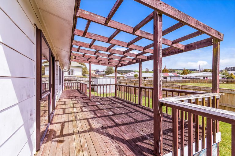Photo of property in 12b Augustus Earle Place, Pukehangi, Rotorua, 3015