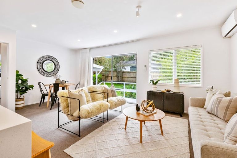 Photo of property in 1/31 Camelot Place, Glenfield, Auckland, 0629