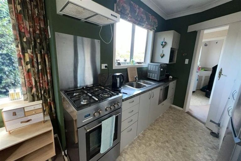 Photo of property in 33 Fairfield Road, Levin, 5510