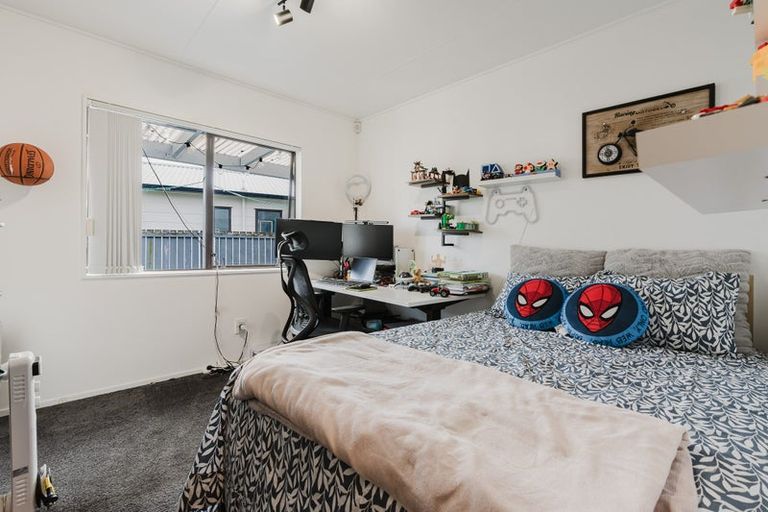 Photo of property in 12 Kentucky Crescent, Nawton, Hamilton, 3200