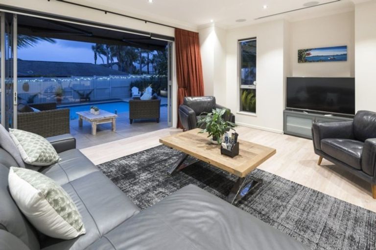 Photo of property in 43 Manor Park, Sunnyhills, Auckland, 2010