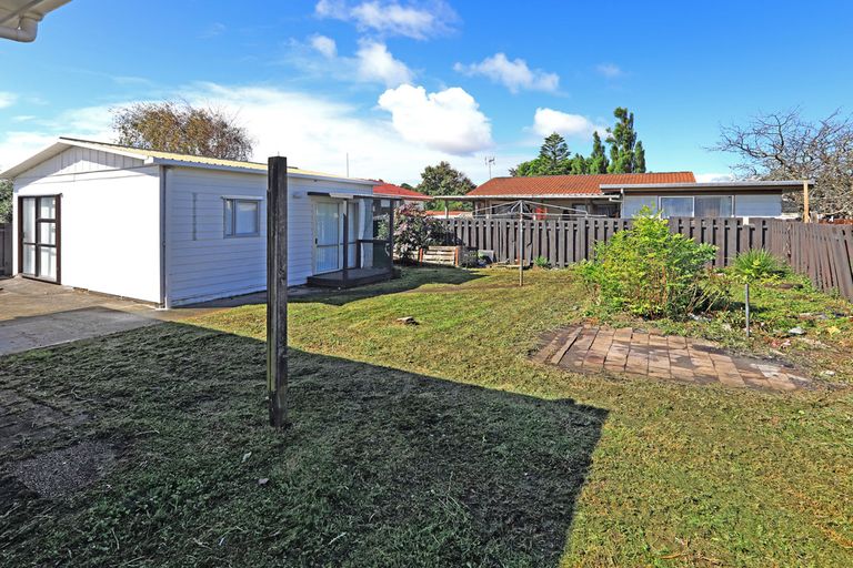 Photo of property in 30 Sharland Avenue, Manurewa, Auckland, 2102